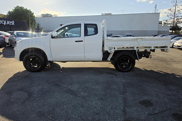 2017 Isuzu D-MAX  SX Cab Chassis Image 10