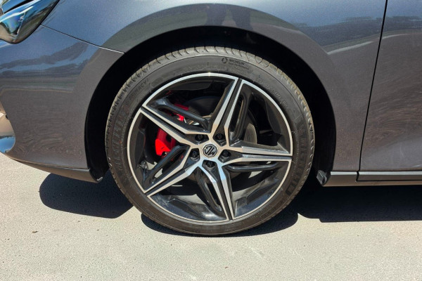 2025 MG MG7  Essence Sedan Image 8