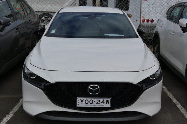 2022 Mazda 3 300P G25 EVOLVE SP Hatch Image 2