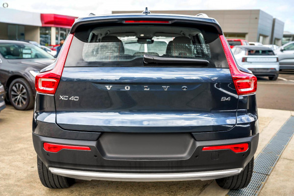 2026 Volvo XC40 XZ Plus B4 SUV Image 3