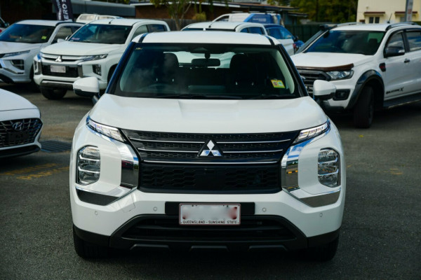 2023 MY24 Mitsubishi Outlander ZM ES SUV Image 5