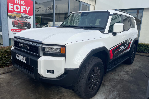 2024 Toyota LandCruiser Prado GDJ251R GXL SUV Image 3