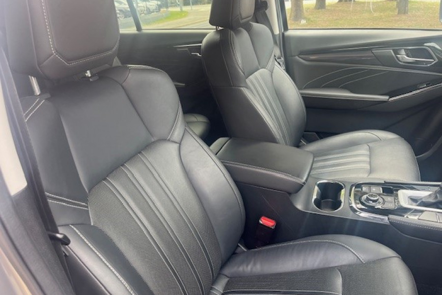2023 Isuzu MU-X RJ LS-T SUV Image 35