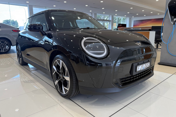 2024 MINI Hatch E - Classic Hatch