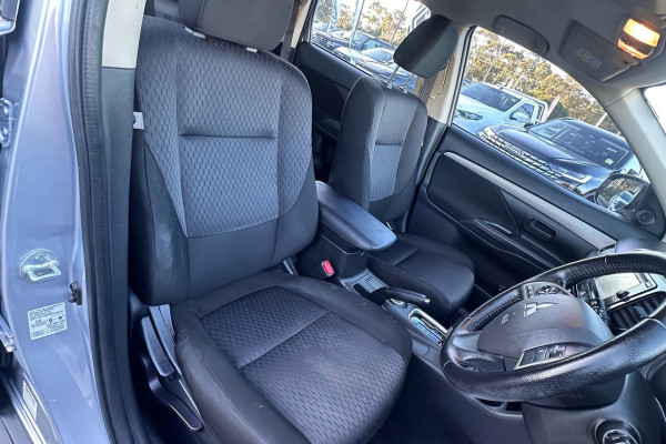 2012 MY13 Mitsubishi Outlander ZJ ES SUV Image 13