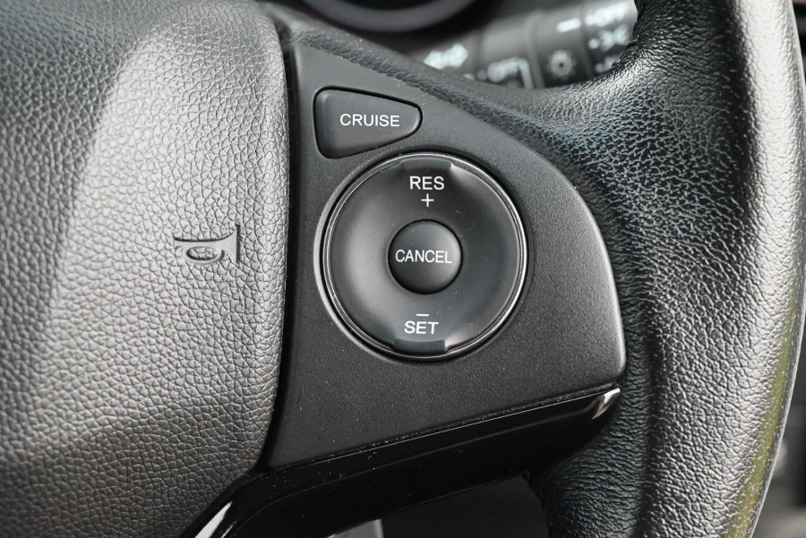 2017 Honda HR-V  VTi-S SUV Image 19