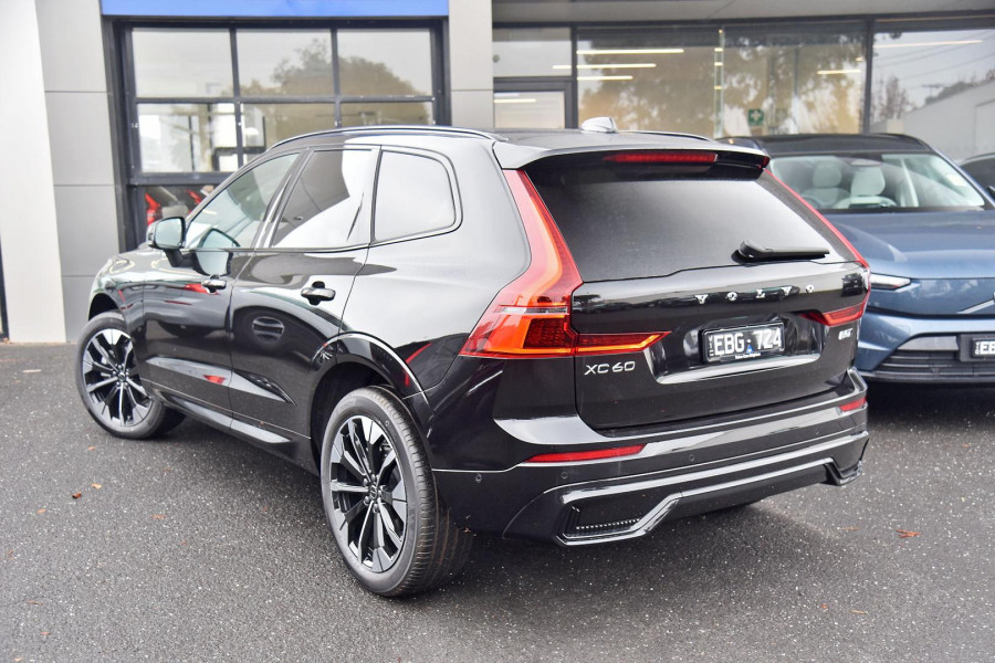 2026 Volvo XC60 UZ Ultra B5 Dark SUV Image 3