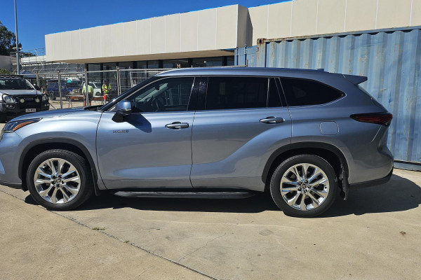 2023 Toyota Kluger AXUH78R Grande SUV Image 6