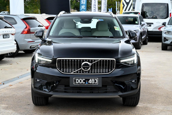 2024 MY25 Volvo XC40 XZ Ultra B4 Bright SUV Image 2