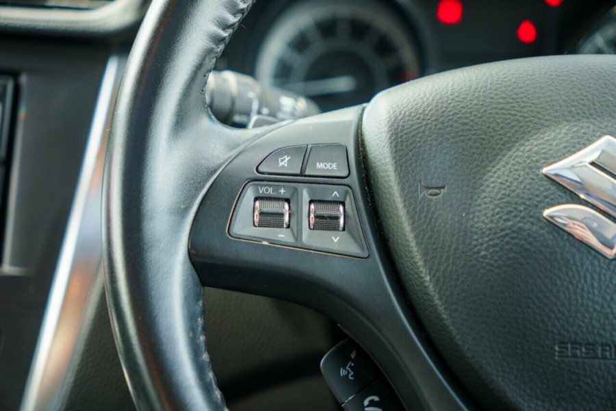 2013 Suzuki Kizashi FR Prestige Sedan Image 11