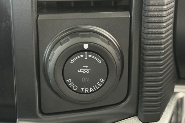 2024 Ford F-150  Lariat Dual Cab Image 31