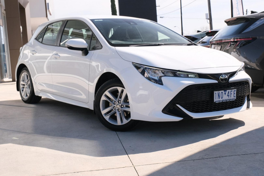 2018 Toyota Corolla MZEA12R Ascent Sport Hatch Image 1