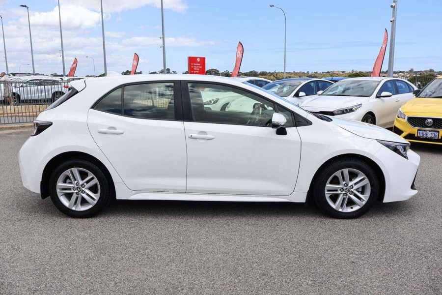 2018 Toyota Corolla MZEA12R Ascent Sport Hatch Image 3