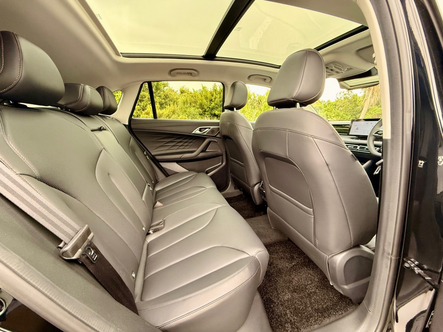 2026 MY25 MG HS AS33 Super Hybrid Essence SUV Image 11