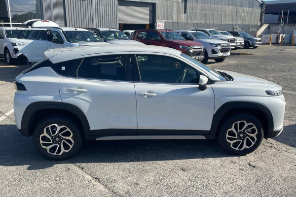 2025 Suzuki Fronx KW Hybrid Wagon Image 8