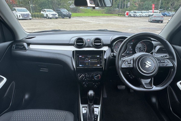 2023 Suzuki Swift AZ Series II GL Hatch Image 6