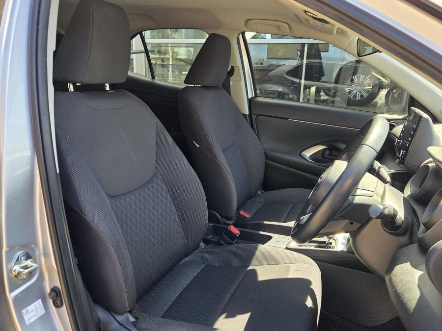 2021 Toyota Yaris Cross MXPB10R GX SUV Image 10