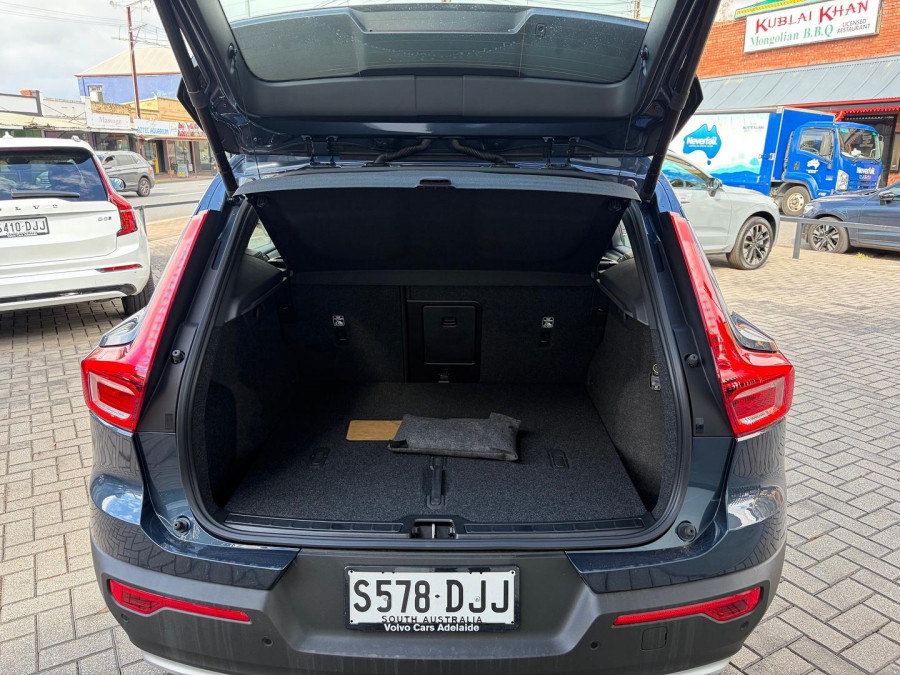 2025 MY26 Volvo XC40 XZ Plus B4 SUV Image 8