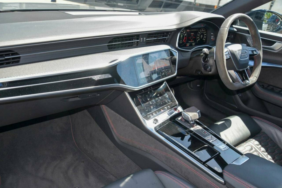 2021 Audi RS 6 C8 Wagon Image 15
