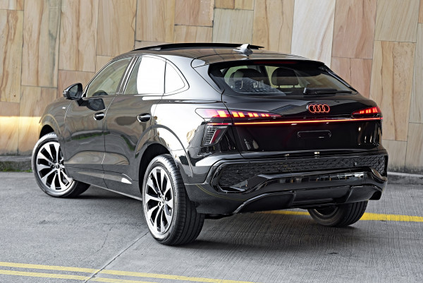 2026 Audi Q3 TFSI Sport SUV image 2