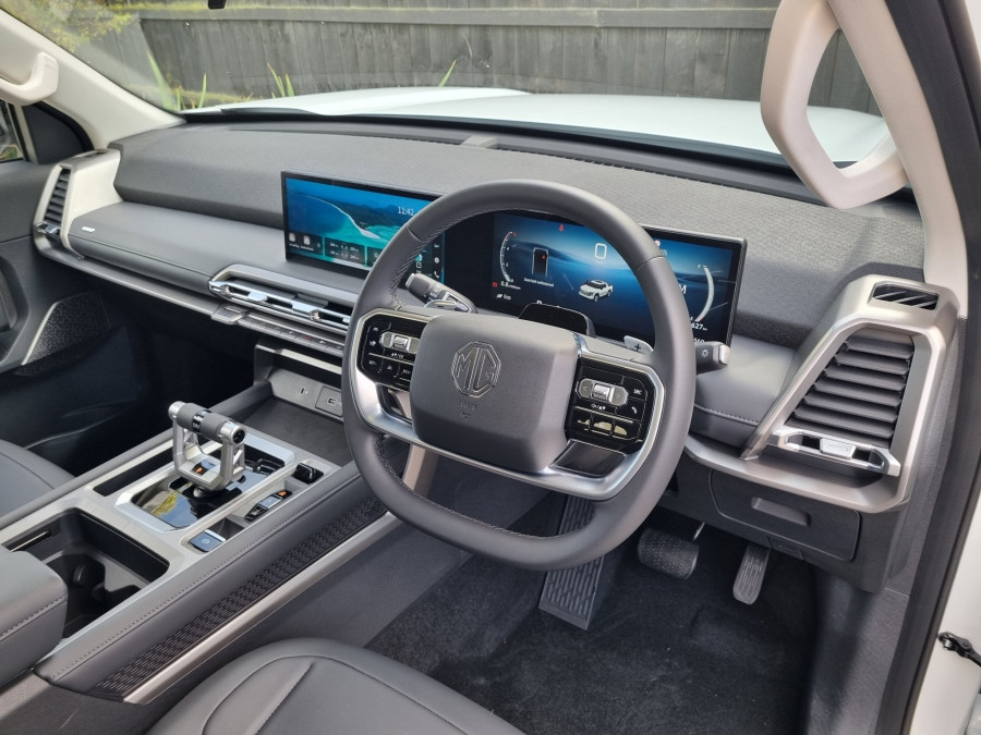 2025 MG U9 Explore Ute Image 8