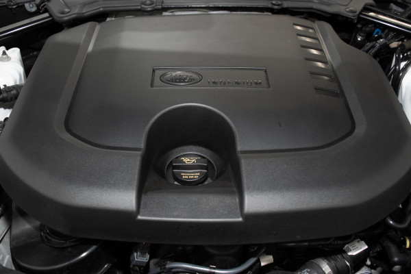 2023 Land Rover Discovery Series 5 D300 S SUV Image 23