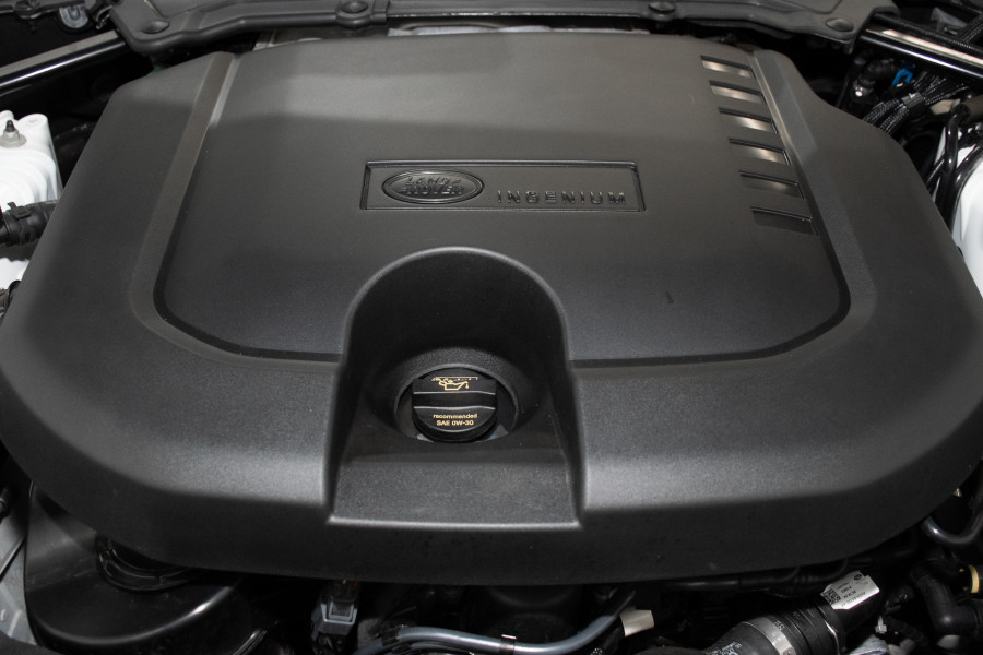 2023 Land Rover Discovery Series 5 D300 S SUV Image 23