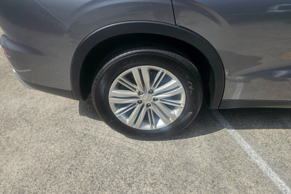 2023 Mitsubishi Outlander ZM LS SUV Image 9