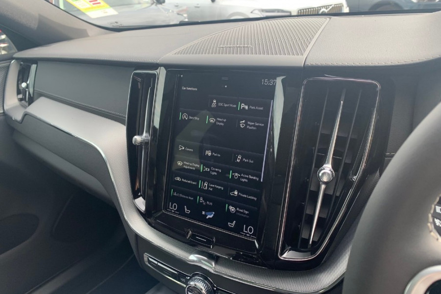 2020 Volvo XC60 UZ D5 R-Design Suv Image 14