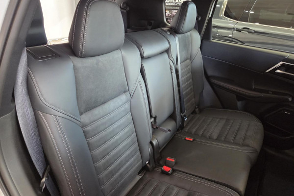 2025 Mitsubishi Outlander ZM LS SUV Image 16