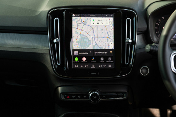 2025 MY26 Volvo XC40 XZ Plus B4 SUV Image 14