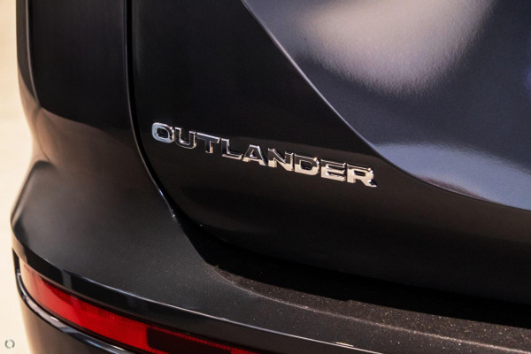 2025 Mitsubishi Outlander ZM LS SUV Image 11