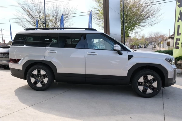 2026 Hyundai Santa Fe MX5.V2 Hybrid SUV Image 5
