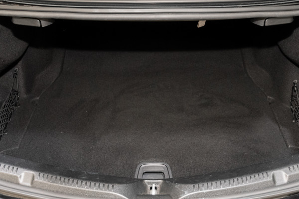 2018 Mercedes-Benz E-Class E300 Coupe image 12