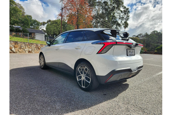 2024 MG MG4 MEH32 Essence 64 Hatch Image 5