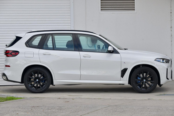 2025 BMW X5 G05 LCI xDrive30d M Sport SUV image 3