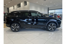 2024 MY24.5 MG HS AS33 Essence SUV