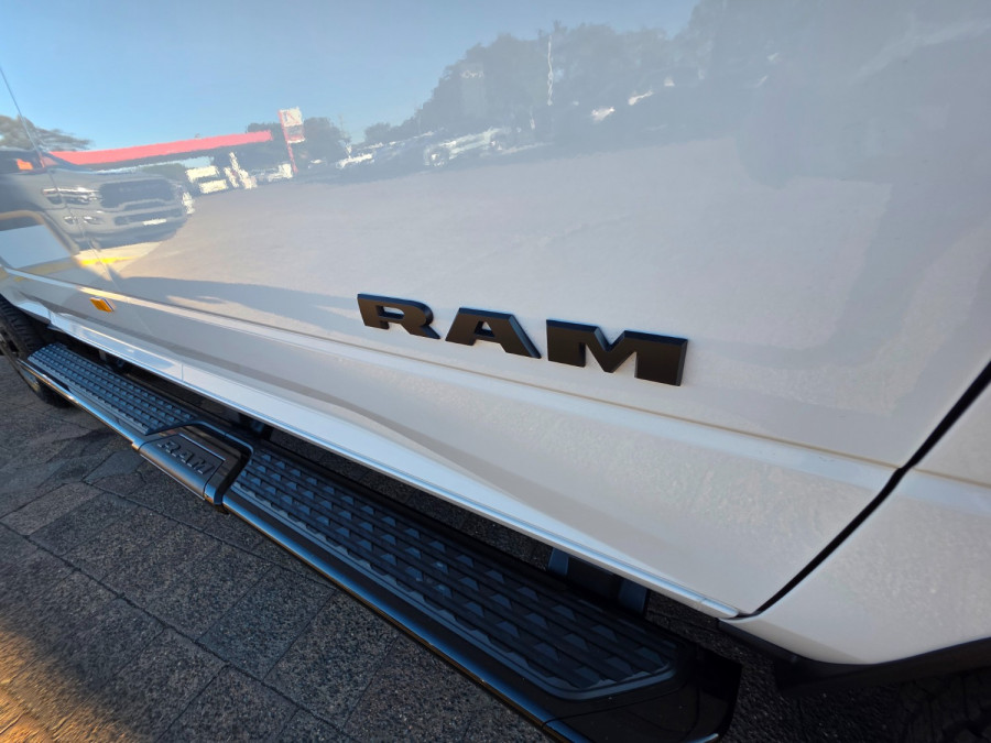 2026 Ram 2500 DJ Laramie Dual Cab Image 9
