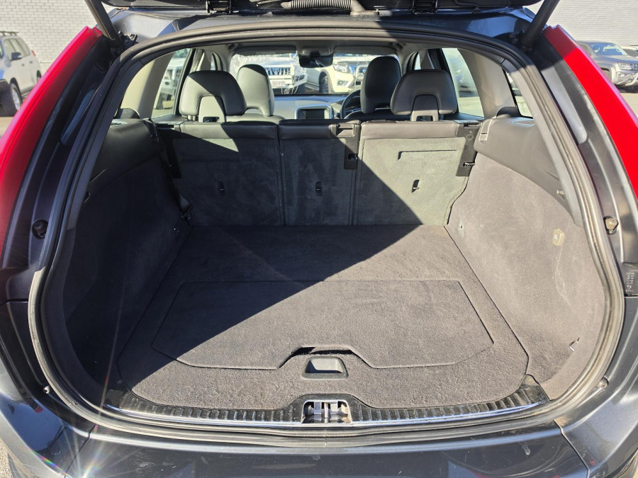 2016 Volvo XC60 UZ T5 Luxury SUV Image 17