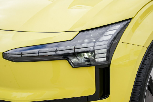 2024 MY25 Volvo EX30  Single Motor Extended Range Plus SUV Image 17