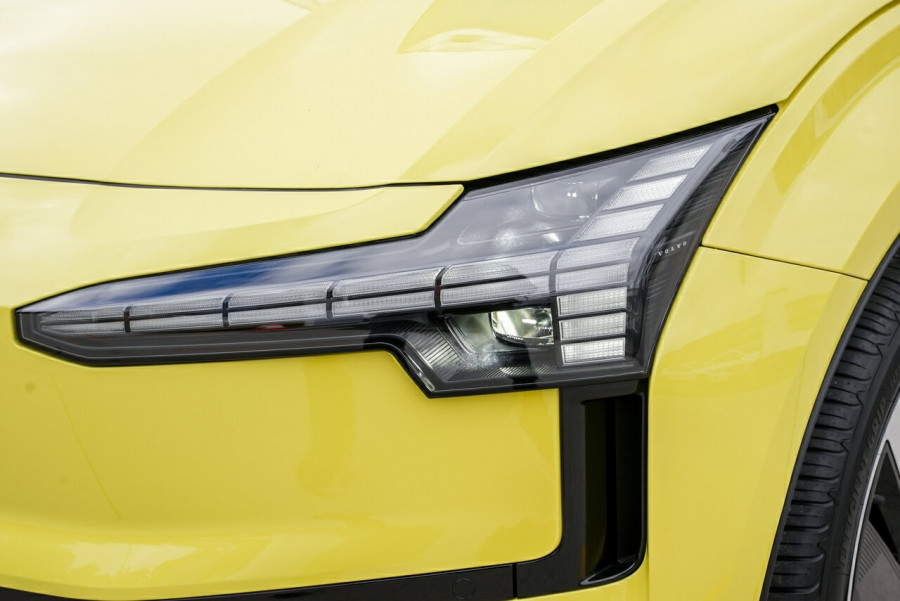 2024 MY25 Volvo EX30  Single Motor Extended Range Plus SUV Image 17