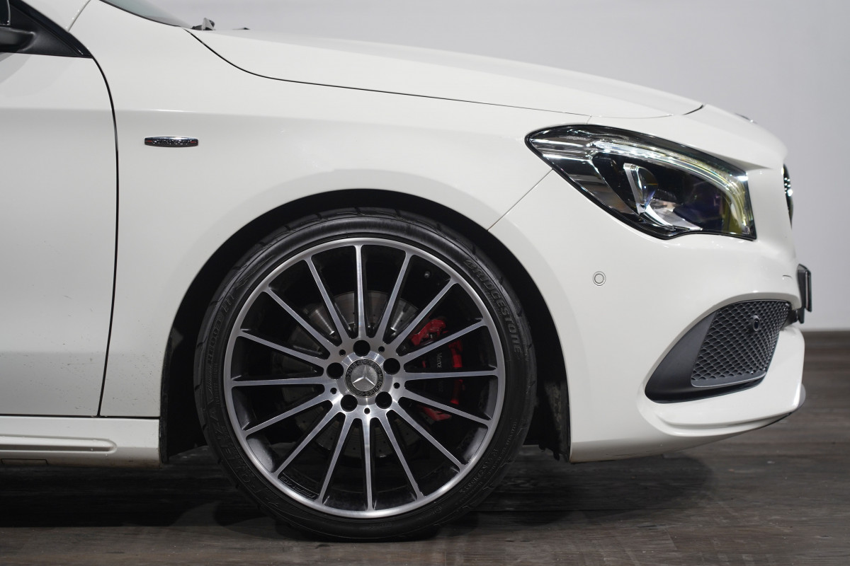 2017 Mercedes-Benz Cla 250 Sport 4matic S/Brake SUV Image 5