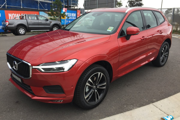 2019 MY20 Volvo Xc60 UZ D4 Momentum Suv Image 4