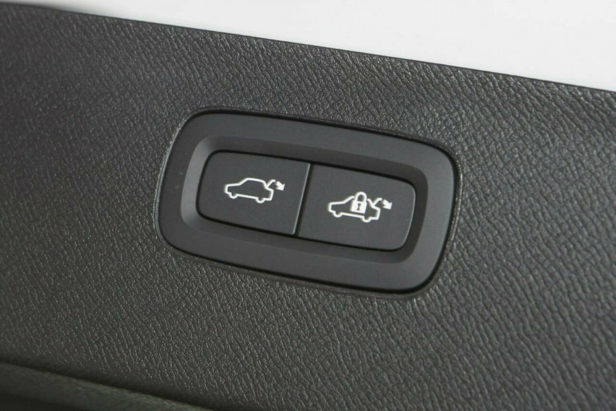 2019 Volvo XC90 L Series D5 Inscription Suv Image 18