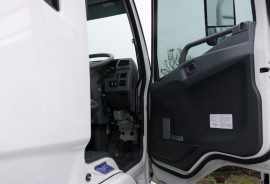 2018 Fuso Fighter 2427 MANUAL TILT TOW TOW + TILT 2427 Tow and tilt
