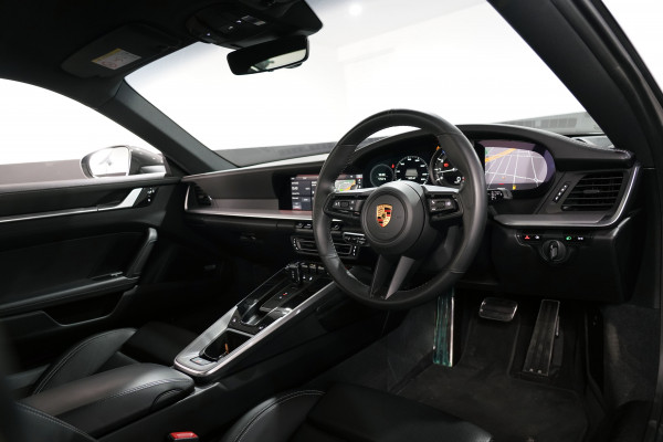2020 Porsche 911 Carrera S Coupe Image 18