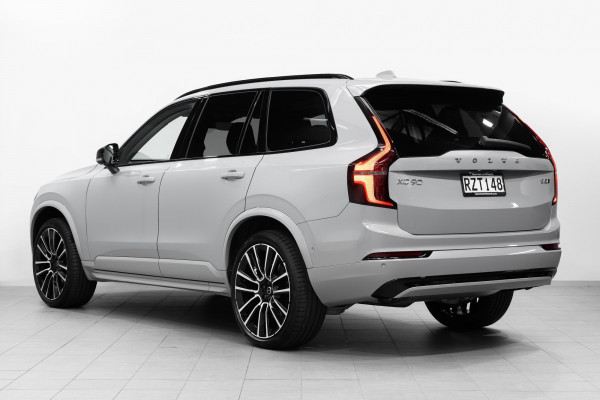 2026 Volvo XC90 L Series Ultra B5 Bright SUV Image 7