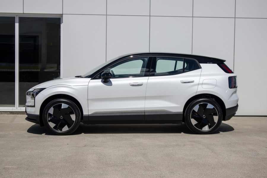 2025 Volvo EX30  Single Motor Extended Range Plus SUV Image 7