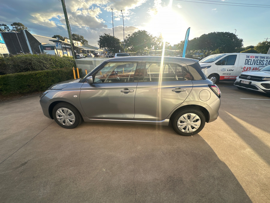 2025 Suzuki Swift Hybrid UZ Hybrid Hatch Image 6