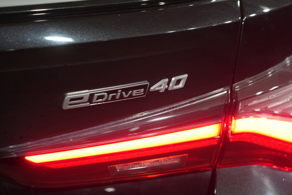 2023 BMW i4 eDrive40 M Sport Coupe Image 10